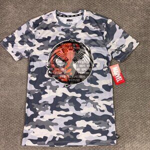 NWT Venom Spider-Man Lenticular T Shirt Men's Small Camo Marvel Mad Engine